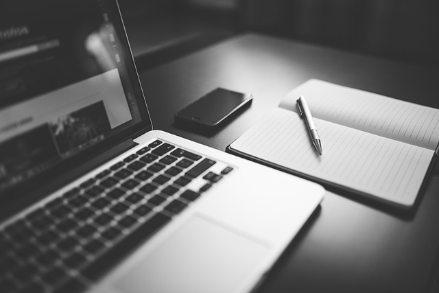 desk - lavoro - redigo